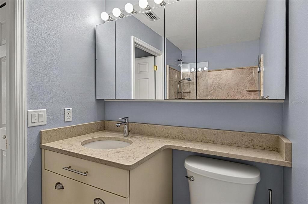 For Sale: $299,900 (3 beds, 2 baths, 1591 Square Feet)