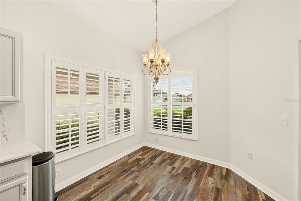 For Sale: $235,000 (2 beds, 2 baths, 1260 Square Feet)