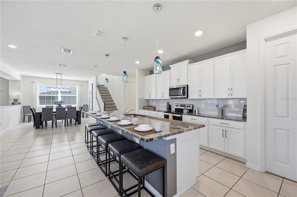 En Venta: $999,995 (9 camas, 6 baños, 4363 Pies cuadrados)