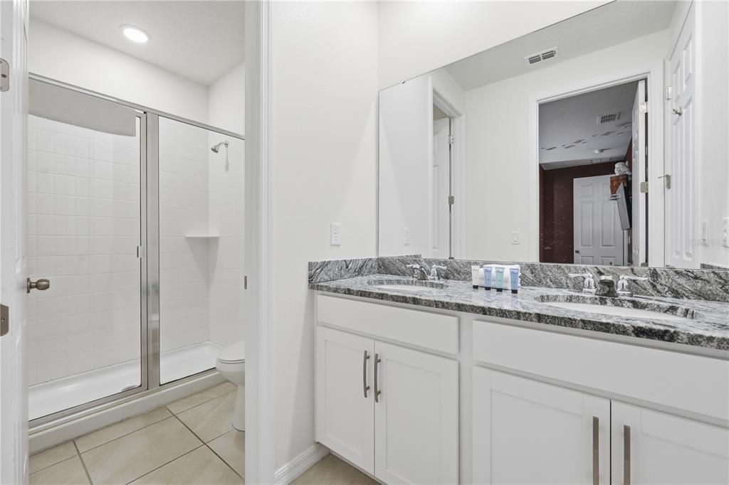 En Venta: $999,995 (9 camas, 6 baños, 4363 Pies cuadrados)