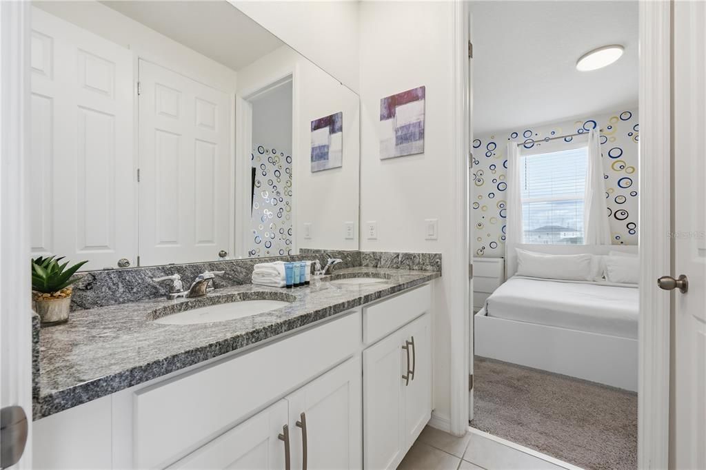 En Venta: $999,995 (9 camas, 6 baños, 4363 Pies cuadrados)
