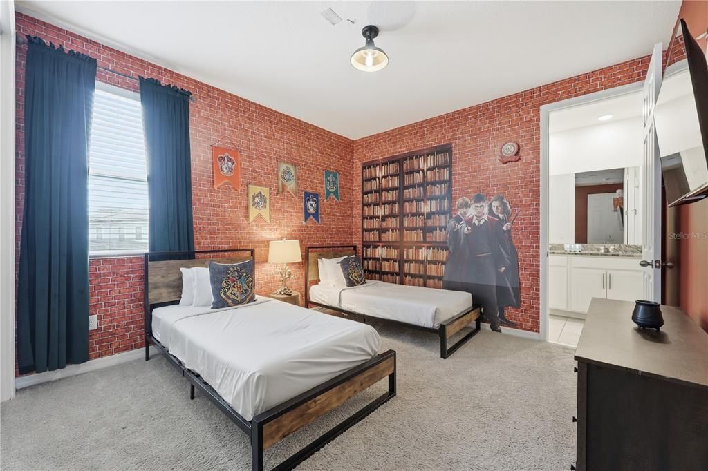 En Venta: $999,995 (9 camas, 6 baños, 4363 Pies cuadrados)