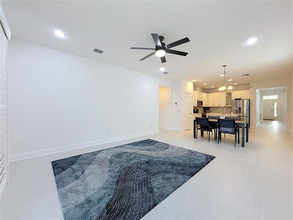 For Sale: $444,000 (3 beds, 2 baths, 1663 Square Feet)