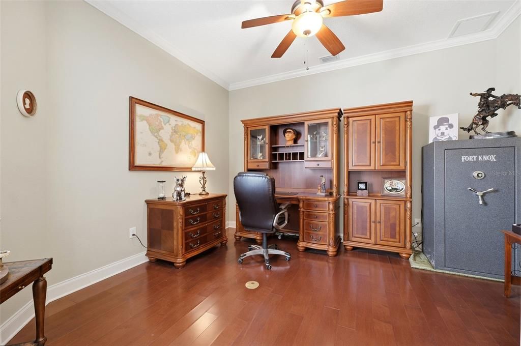 For Sale: $398,900 (2 beds, 2 baths, 1689 Square Feet)