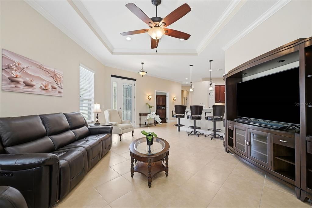 For Sale: $398,900 (2 beds, 2 baths, 1689 Square Feet)