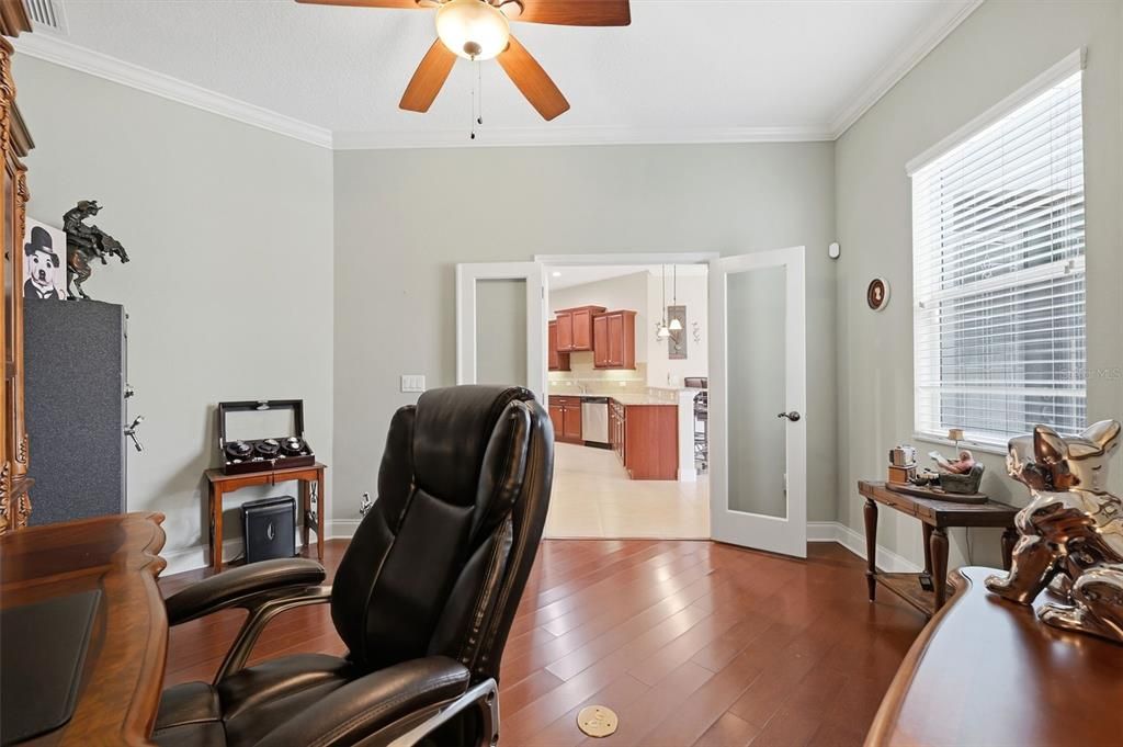 For Sale: $398,900 (2 beds, 2 baths, 1689 Square Feet)