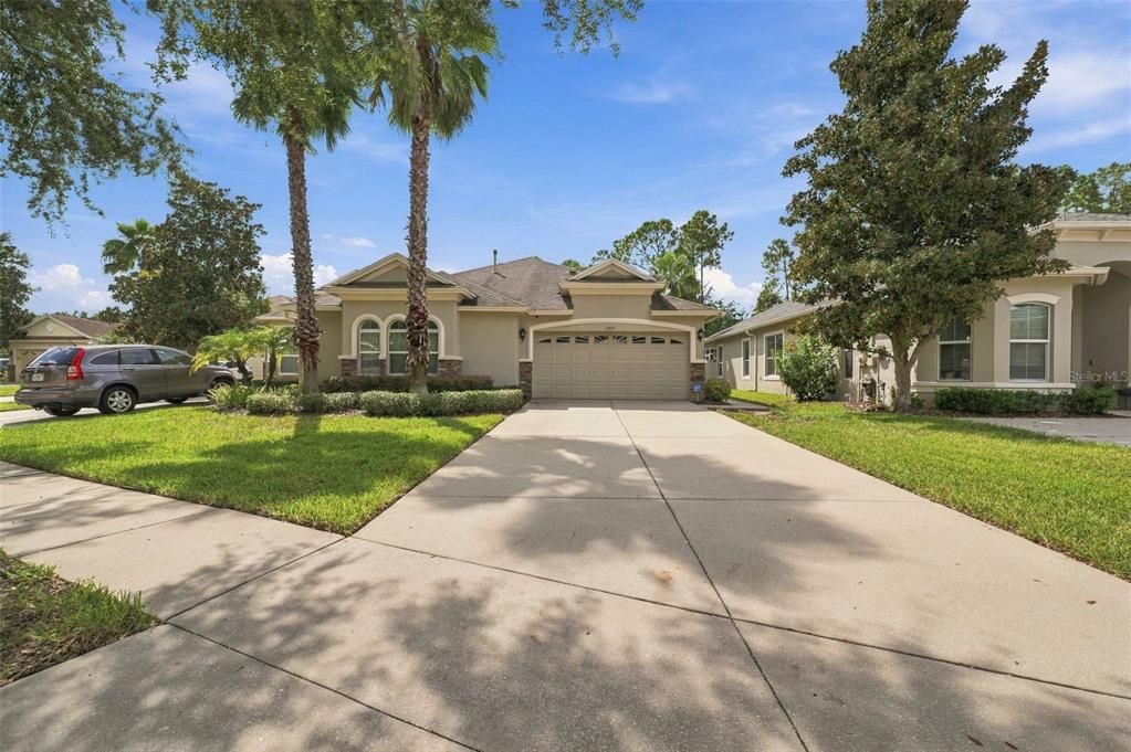 For Sale: $398,900 (2 beds, 2 baths, 1689 Square Feet)