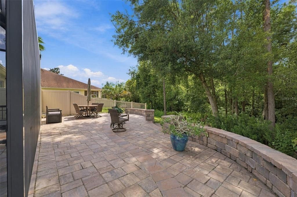 For Sale: $398,900 (2 beds, 2 baths, 1689 Square Feet)