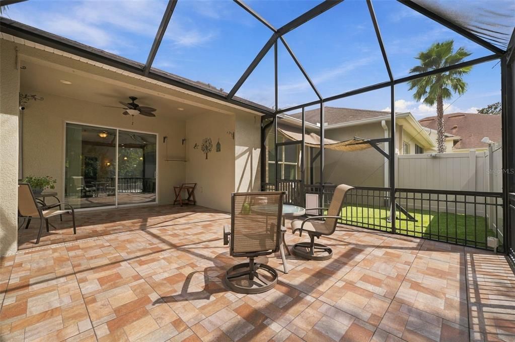 For Sale: $398,900 (2 beds, 2 baths, 1689 Square Feet)