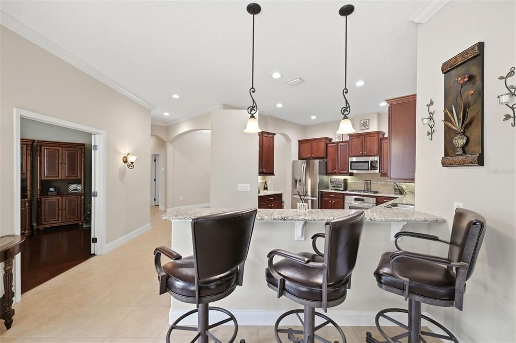 For Sale: $398,900 (2 beds, 2 baths, 1689 Square Feet)