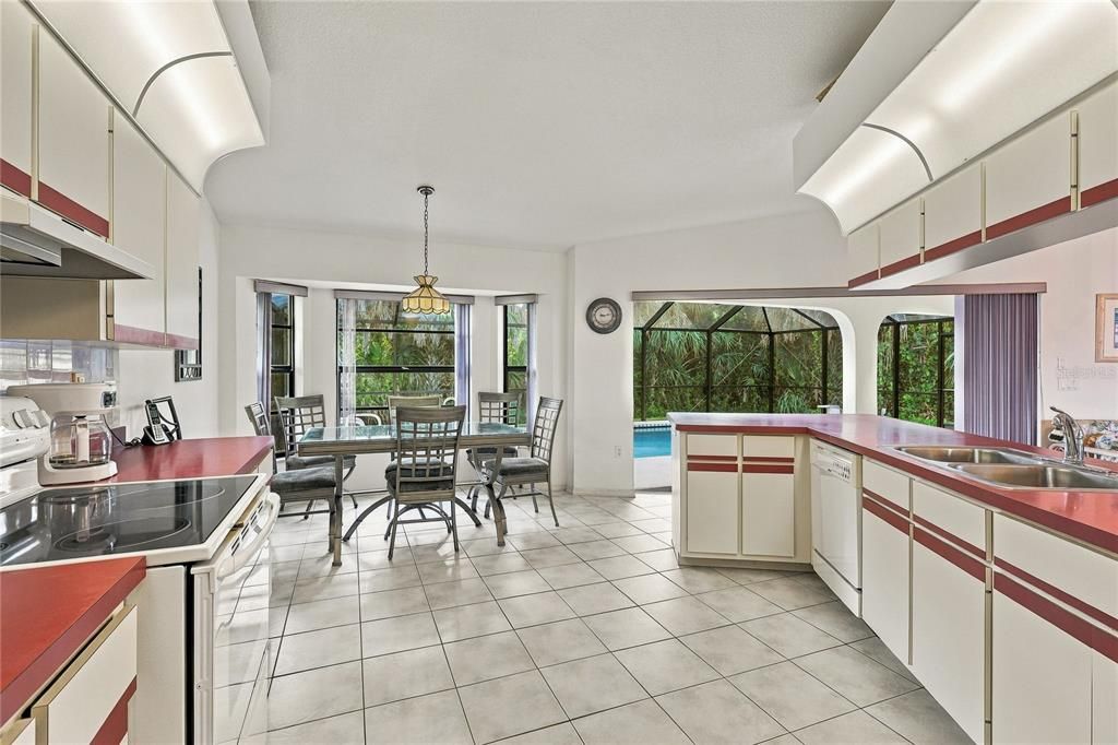 Activo con contrato: $304,900 (3 camas, 2 baños, 1462 Pies cuadrados)