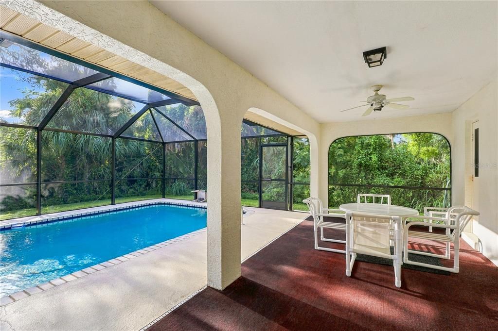 Activo con contrato: $304,900 (3 camas, 2 baños, 1462 Pies cuadrados)