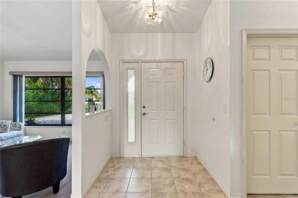 Activo con contrato: $304,900 (3 camas, 2 baños, 1462 Pies cuadrados)