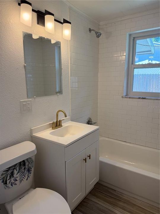 For Rent: $1,125 (1 beds, 1 baths, 560 Square Feet)