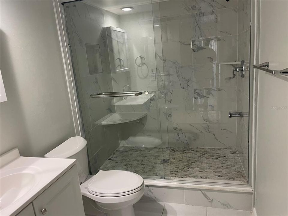 For Rent: $2,400 (2 beds, 2 baths, 1310 Square Feet)