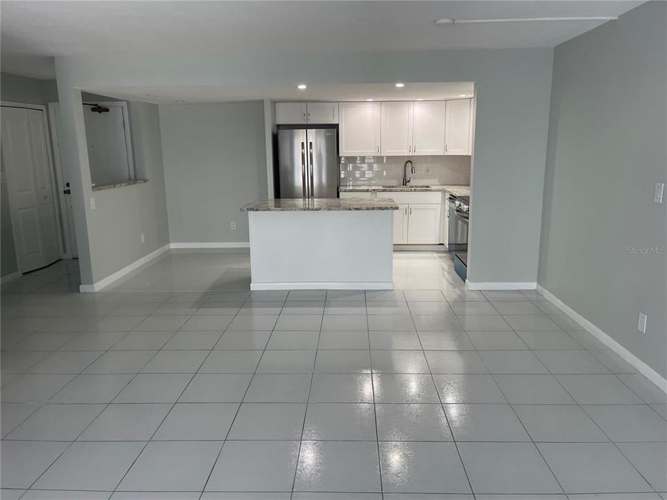 For Rent: $2,400 (2 beds, 2 baths, 1310 Square Feet)