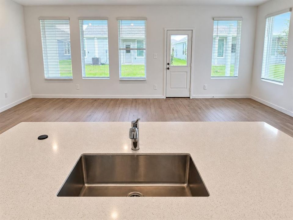 For Rent: $2,500 (3 beds, 2 baths, 1850 Square Feet)