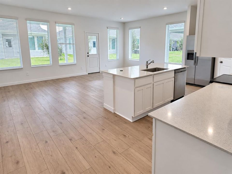 For Rent: $2,500 (3 beds, 2 baths, 1850 Square Feet)