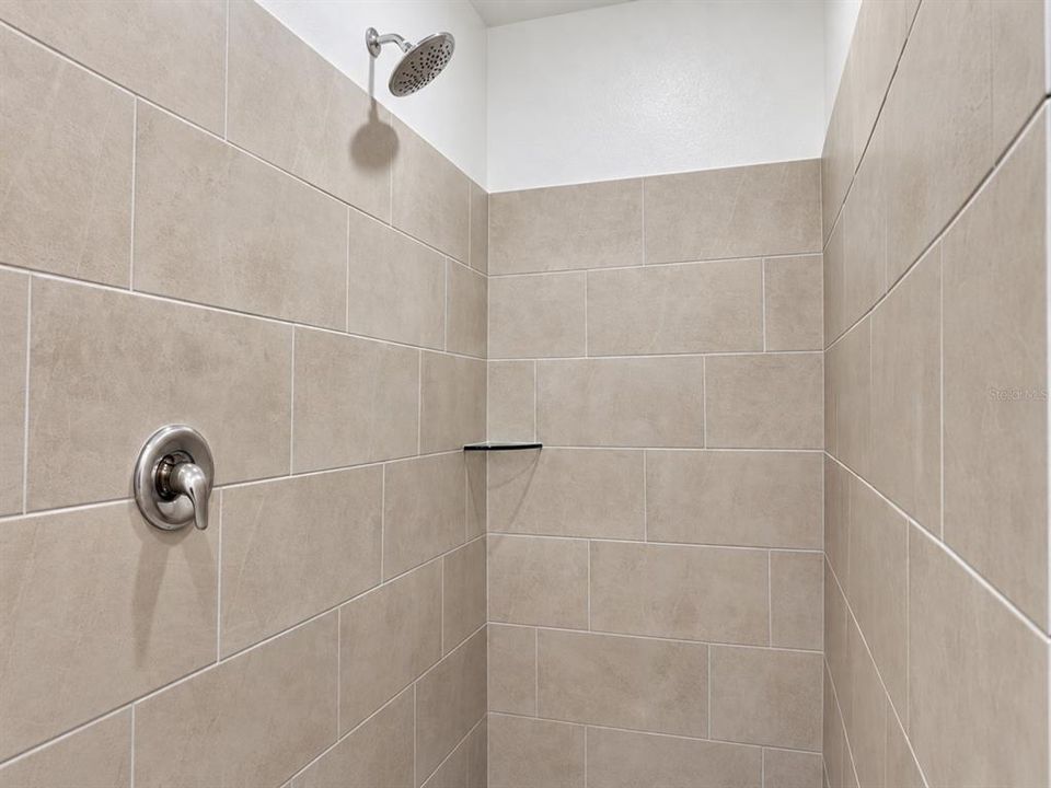For Rent: $2,500 (3 beds, 2 baths, 1850 Square Feet)