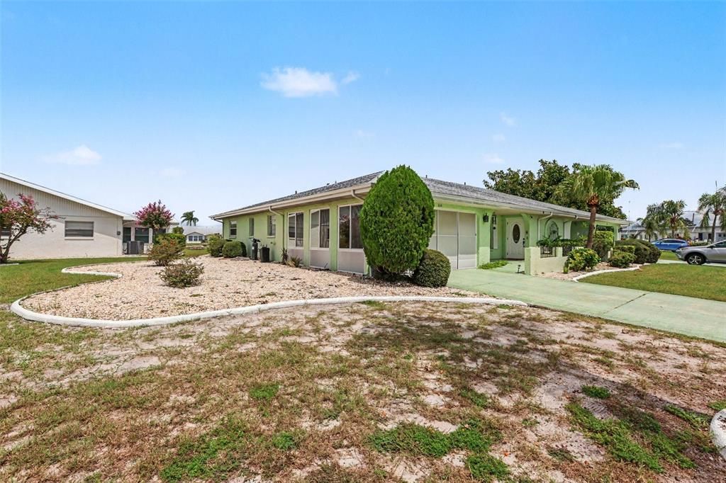 En Venta: $295,000 (2 camas, 2 baños, 1815 Pies cuadrados)