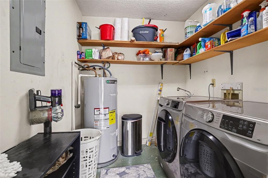 En Venta: $295,000 (2 camas, 2 baños, 1815 Pies cuadrados)
