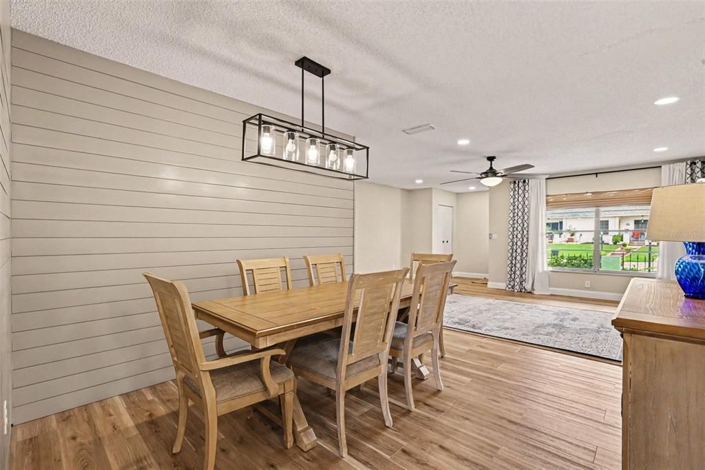 En Venta: $295,000 (2 camas, 2 baños, 1815 Pies cuadrados)