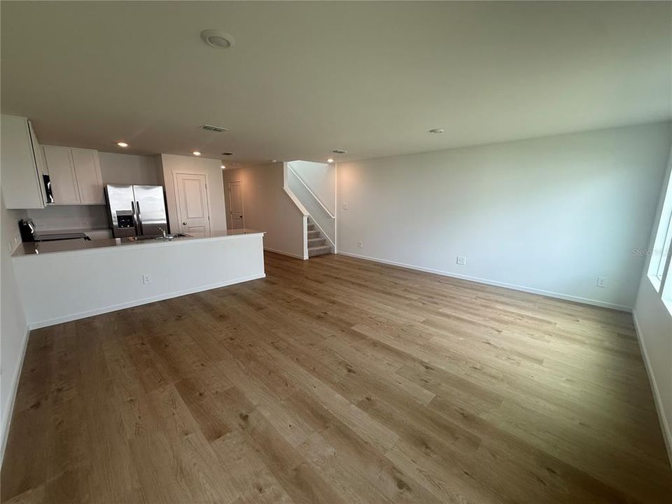 В аренду: $1,875 (3 спален, 2 ванн, 1386 Квадратных фут)