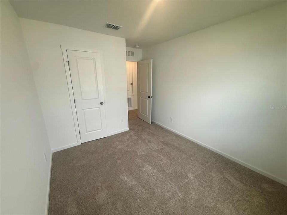 В аренду: $1,875 (3 спален, 2 ванн, 1386 Квадратных фут)