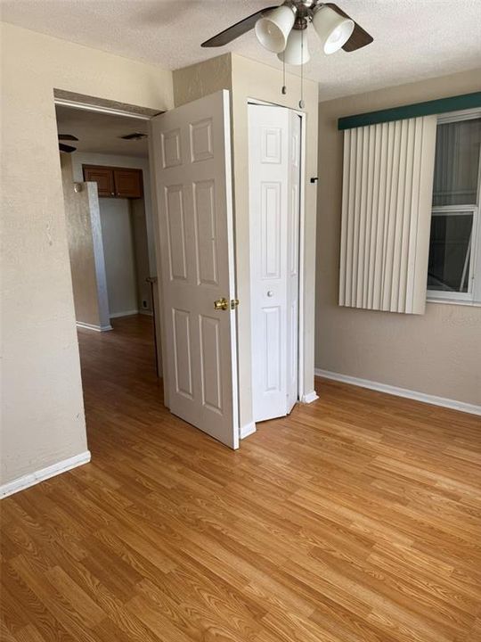 En Venta: $182,150 (2 camas, 1 baños, 988 Pies cuadrados)
