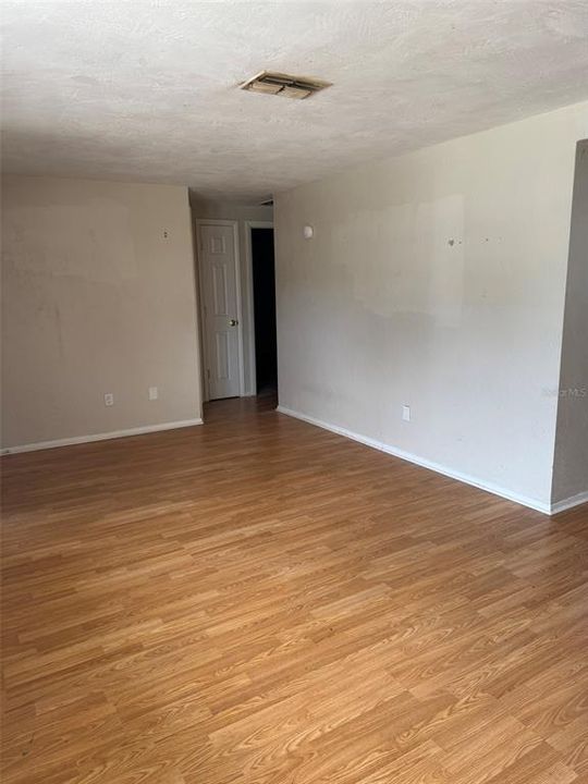 En Venta: $182,150 (2 camas, 1 baños, 988 Pies cuadrados)