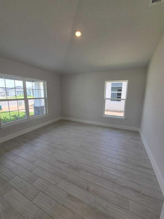 En Venta: $468,350 (4 camas, 3 baños, 2508 Pies cuadrados)