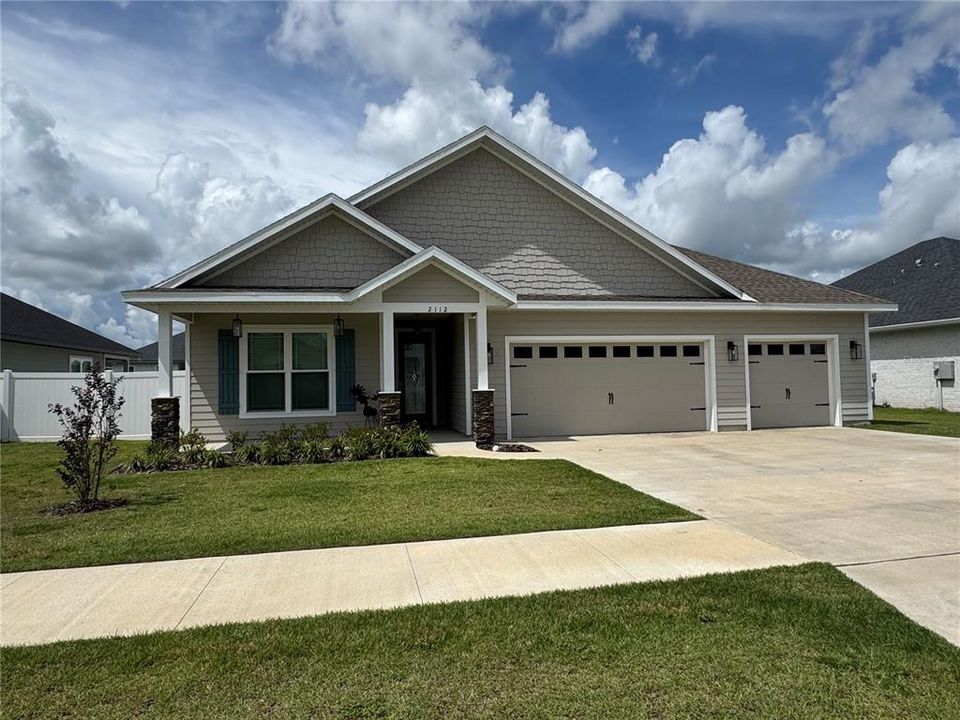 For Sale: $448,000 (3 beds, 2 baths, 2006 Square Feet)