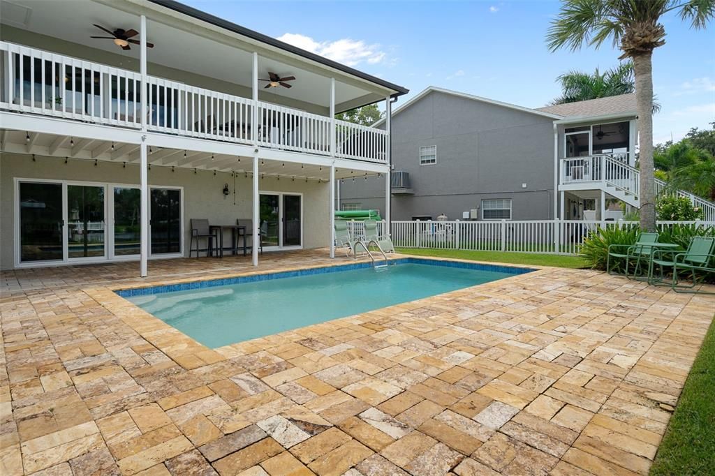 En Venta: $799,900 (3 camas, 2 baños, 2232 Pies cuadrados)