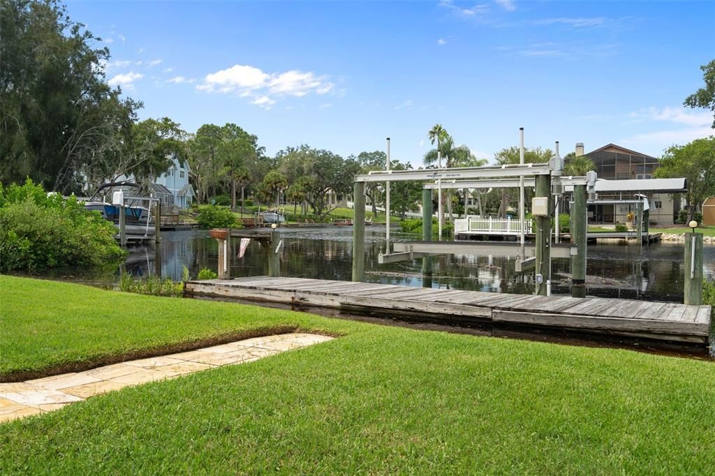 En Venta: $799,900 (3 camas, 2 baños, 2232 Pies cuadrados)
