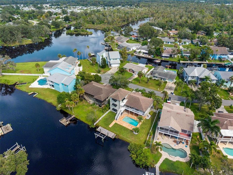 En Venta: $799,900 (3 camas, 2 baños, 2232 Pies cuadrados)
