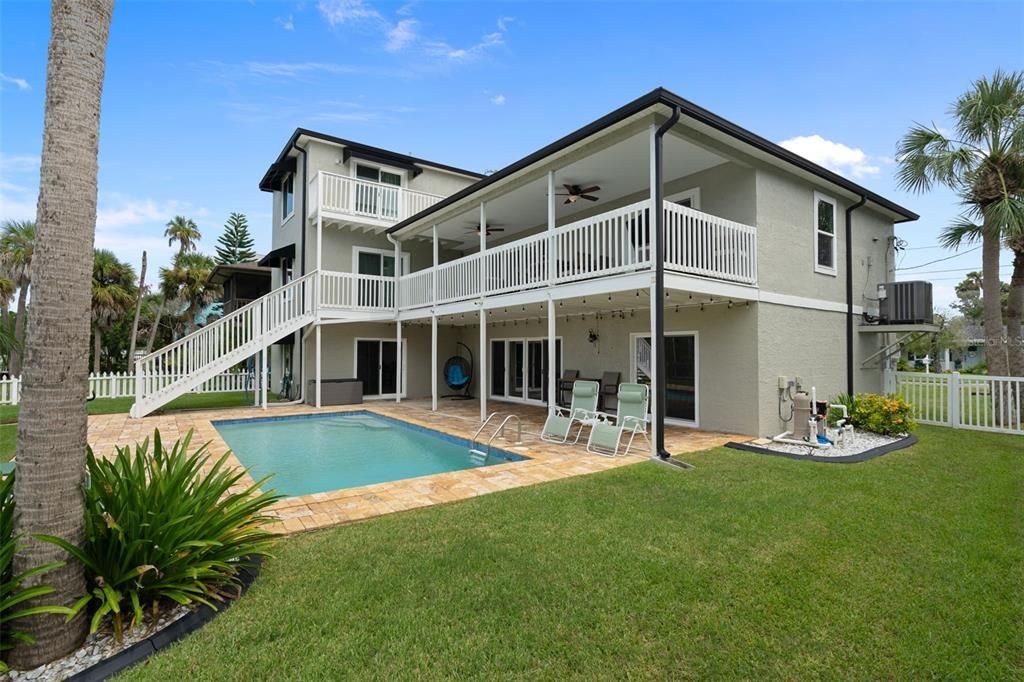 En Venta: $799,900 (3 camas, 2 baños, 2232 Pies cuadrados)