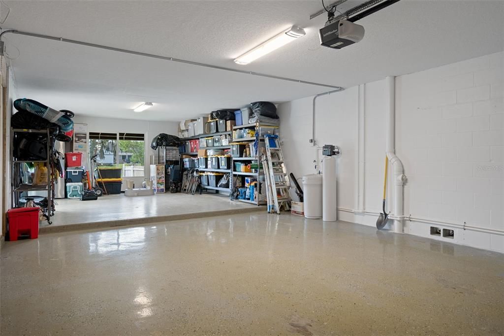 En Venta: $799,900 (3 camas, 2 baños, 2232 Pies cuadrados)