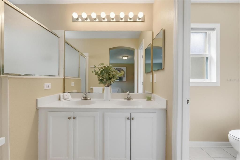For Sale: $315,000 (2 beds, 2 baths, 1480 Square Feet)