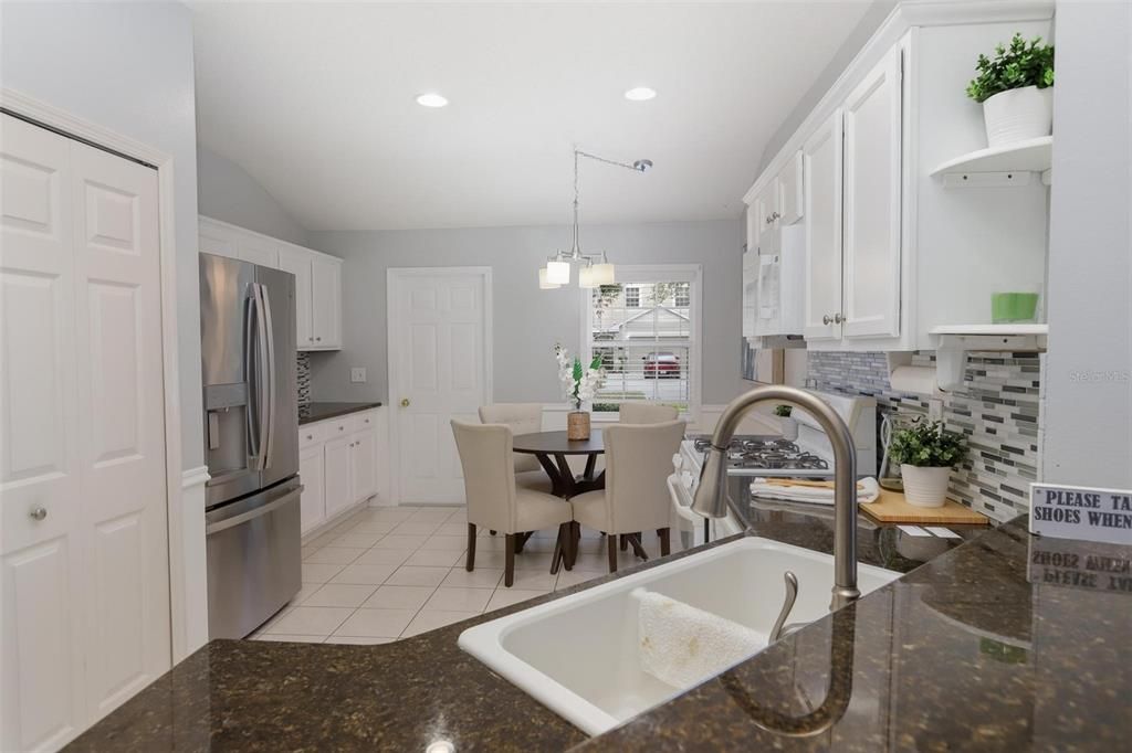 For Sale: $315,000 (2 beds, 2 baths, 1480 Square Feet)