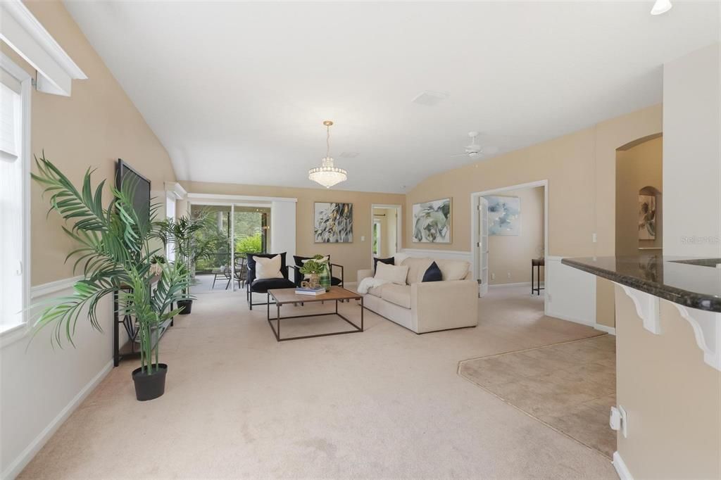For Sale: $315,000 (2 beds, 2 baths, 1480 Square Feet)