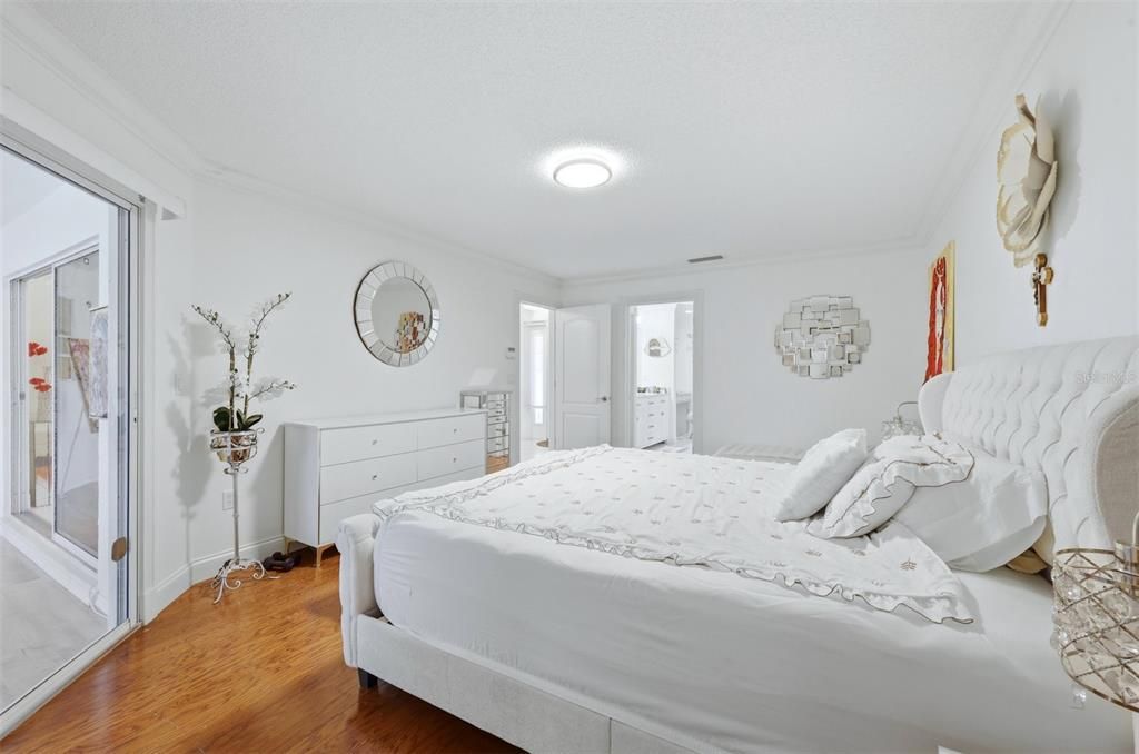 For Sale: $640,000 (3 beds, 2 baths, 2150 Square Feet)