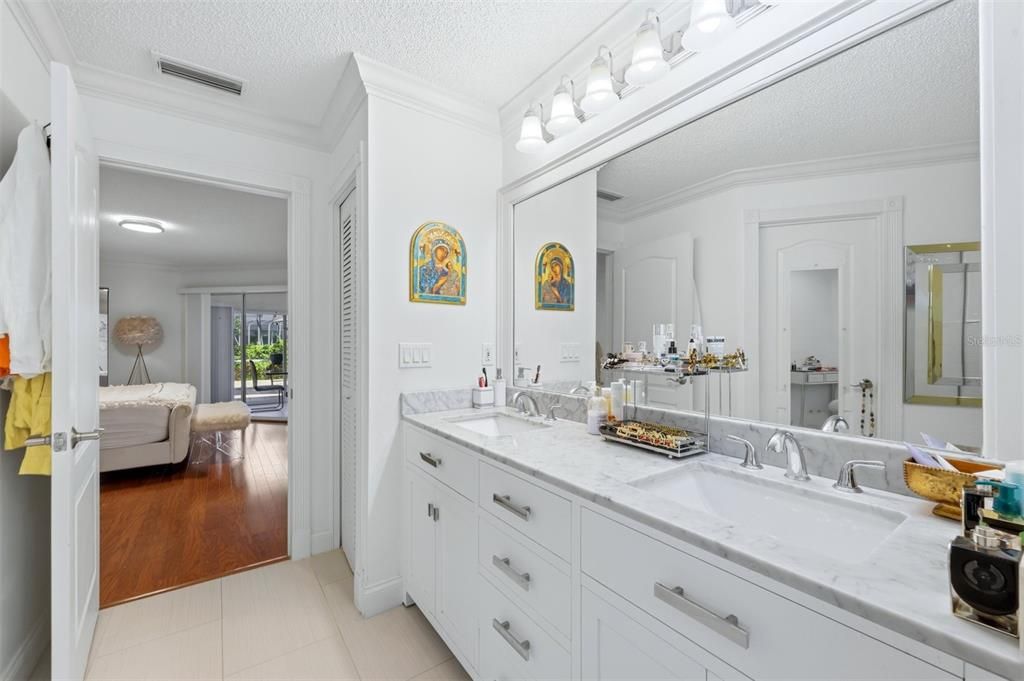 For Sale: $640,000 (3 beds, 2 baths, 2150 Square Feet)