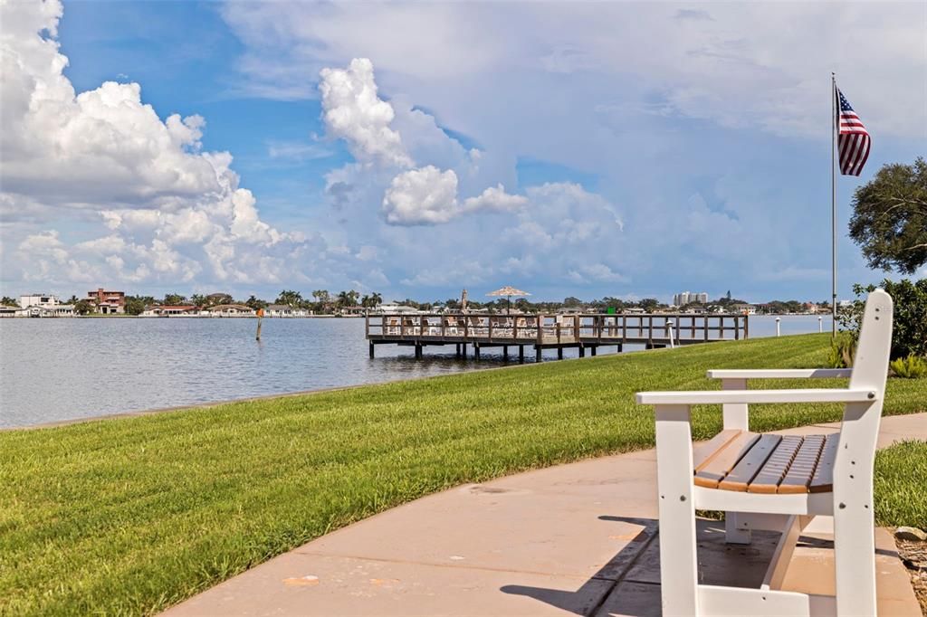 For Sale: $264,900 (2 beds, 1 baths, 1005 Square Feet)