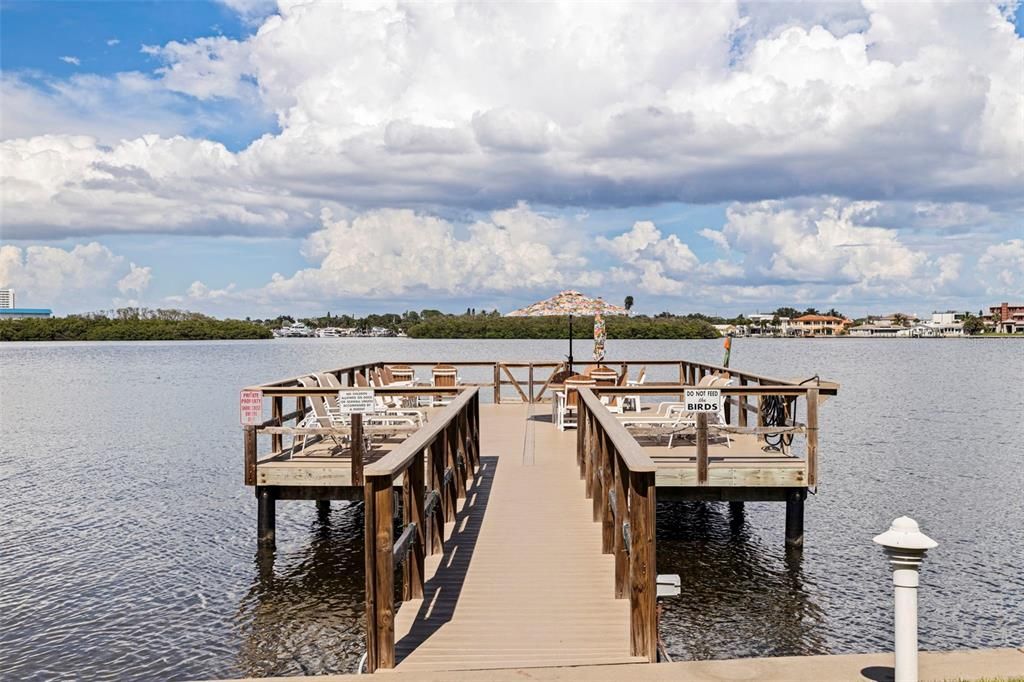 For Sale: $264,900 (2 beds, 1 baths, 1005 Square Feet)