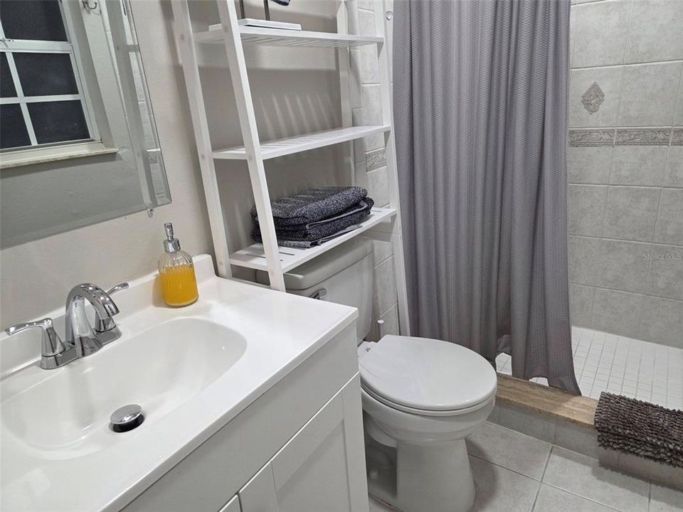 For Rent: $4,000 (4 beds, 3 baths, 1298 Square Feet)
