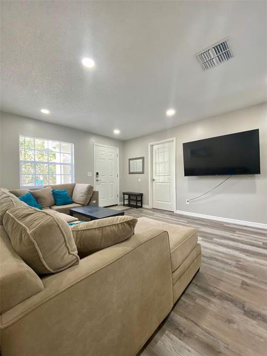 For Rent: $4,000 (4 beds, 3 baths, 1298 Square Feet)