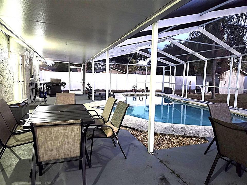 For Rent: $4,000 (4 beds, 3 baths, 1298 Square Feet)