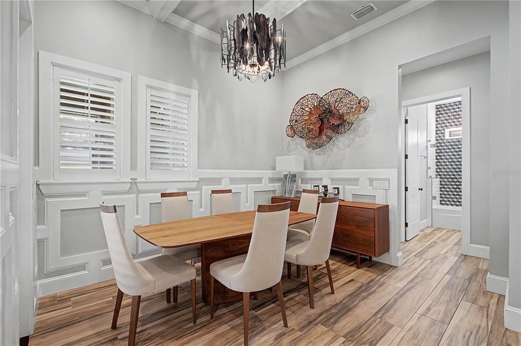 En Venta: $825,000 (3 camas, 3 baños, 2447 Pies cuadrados)