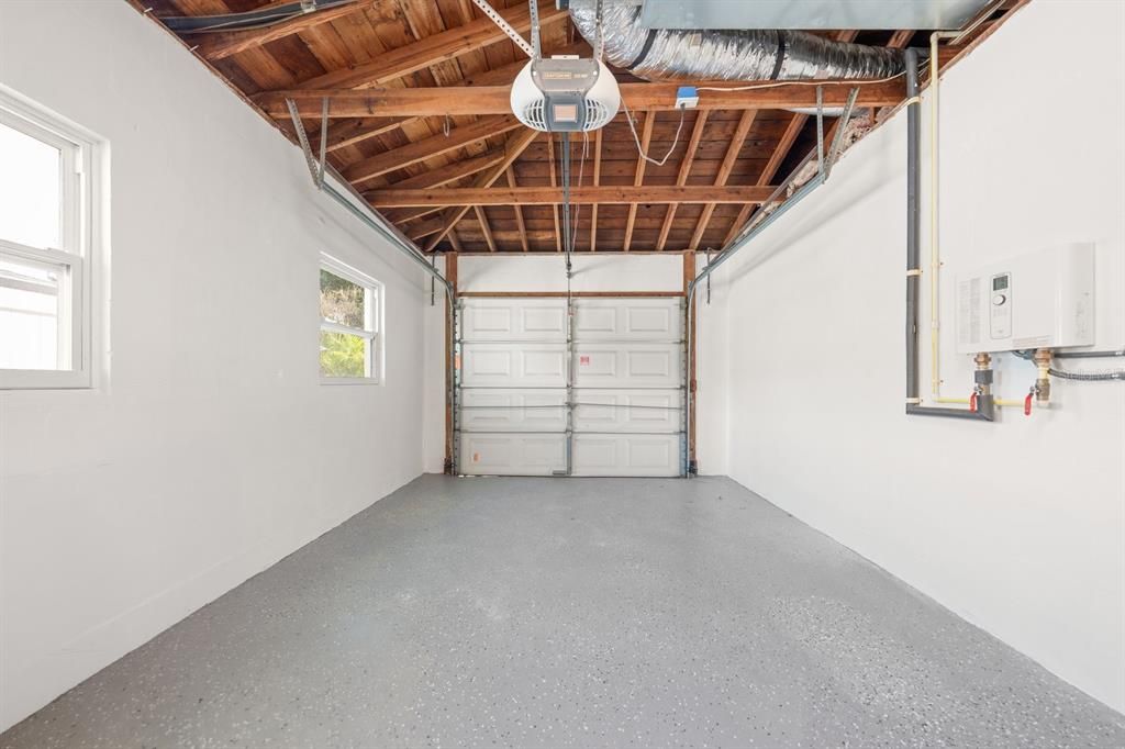 For Sale: $589,000 (3 beds, 2 baths, 1252 Square Feet)