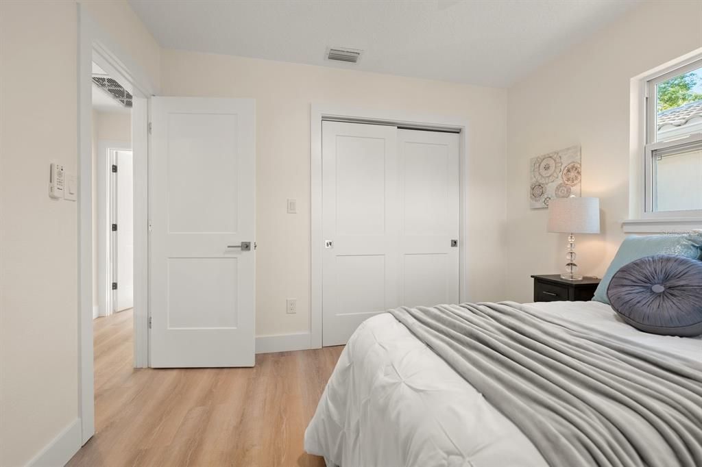 For Sale: $589,000 (3 beds, 2 baths, 1252 Square Feet)